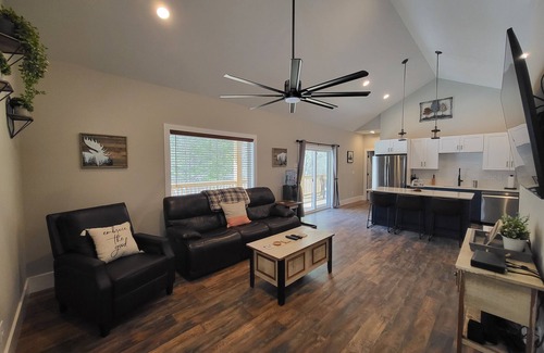 Boone Cabina | Amazing 3BR 3BA Boone Hideaway-Newer Built