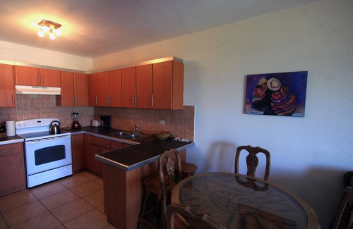 Puntas Condominio | Increíble 3BR / 3BA Phouse, vistas al mar, 1 Blk de Sandy Beach!