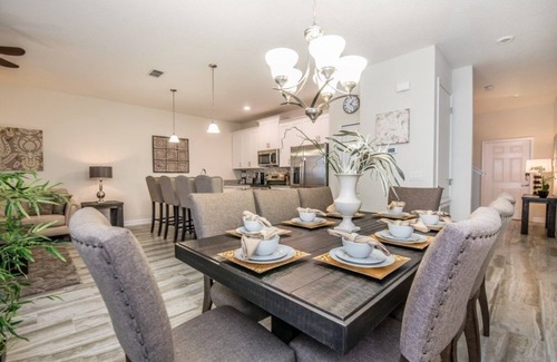 Kissimmee Villa | Amazing 4 Bedroom Storey Lake Townhouse by Redawning
