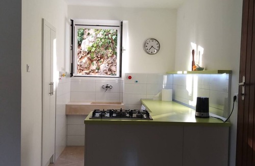 Povlja Casa | Amazing 4-room house next to the sea, free parking