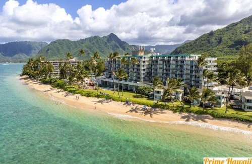 Punaluu Casa | Amazing 7th floor Beachfront Condo