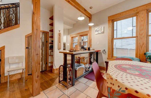 Hyde Park Casa | Amazing and Unique Spacious 3bd in Hyde Park