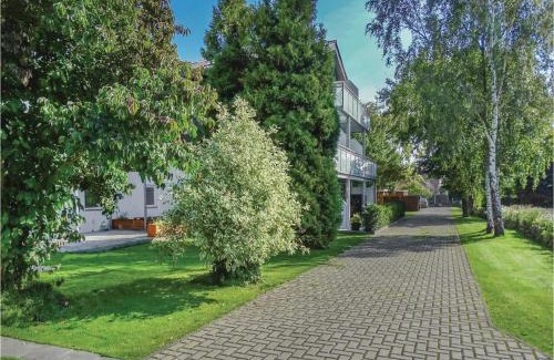 Warwerort Apartamento | Amazing Apartment In Warwerort