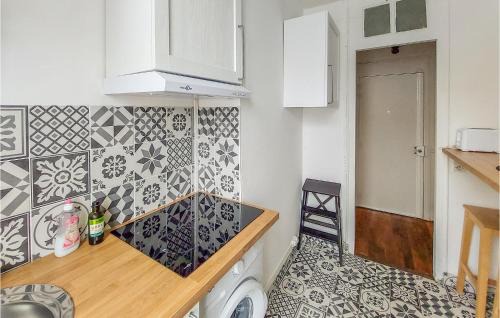 Epinay-sur-Seine Apartamento | Amazing Apartment In Épinay-Sur-Seine