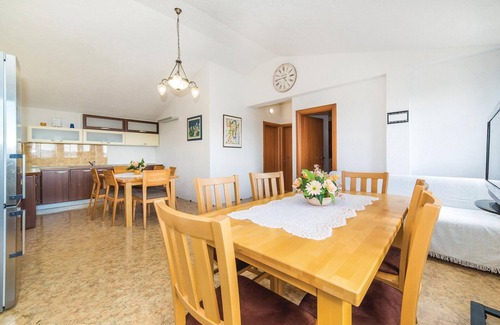 Rudine Apartamento | Increíble apartamento en Kastel Novi