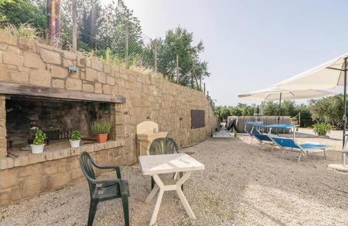 Cinto Euganeo Apartamento | Amazing Apartment in Valnogaredo With 3 Bedrooms, Wifi and Outdoor Swimming Pool