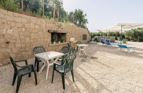 Cinto Euganeo Apartamento | Amazing Apartment in Valnogaredo With 3 Bedrooms, Wifi and Outdoor Swimming Pool