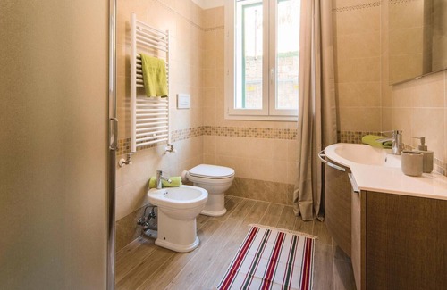 Cinto Euganeo Apartamento | Amazing Apartment in Valnogaredo With 3 Bedrooms, Wifi and Outdoor Swimming Pool