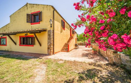 Collesano Apartamento | Amazing Apartment In Collesano Pa