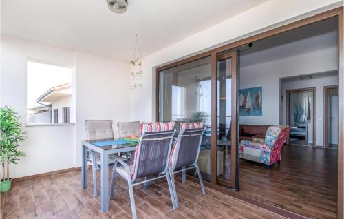 Dramalj Apartamento | Amazing Apartment In Dramalj With Wifi