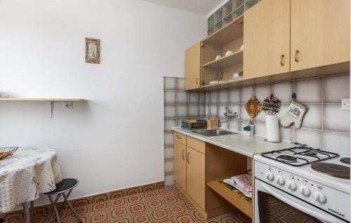 Sveti Juraj Apartamento | Amazing Apartment In Sveti Juraj