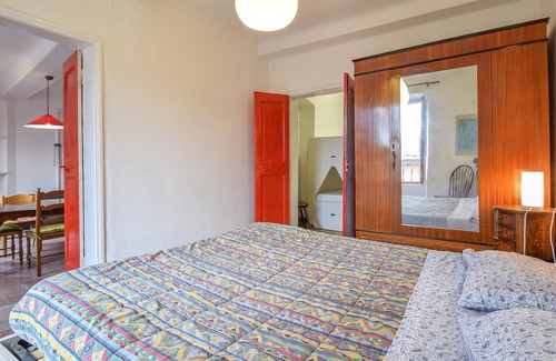 Fezzano Apartamento | Amazing Apartment in Fezzano With Wifi and 2 Bedrooms
