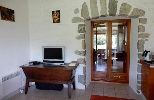 Lanas Casa | Amazing apartment in Lanas with large garden