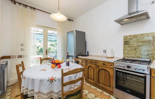 Ika Apartamento | Amazing Apartment In Lovran With Wifi