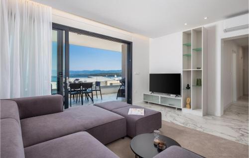 Zidarici Apartamento | Amazing Apartment In Malinska With Wifi
