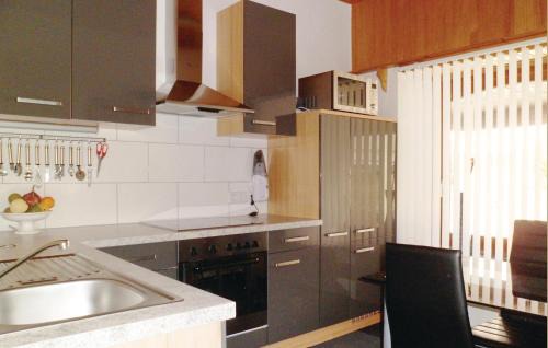 Duedinghausen Apartamento | Amazing Apartment In Medebach With Wifi