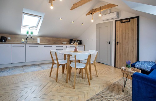 Nowecin Apartamento | Amazing apartment in Nowecin with WiFi