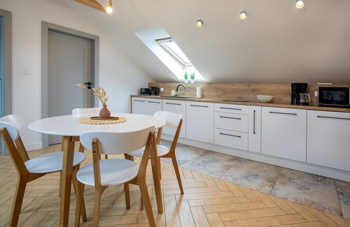 Nowecin Apartamento | Amazing apartment in Nowecin with WiFi
