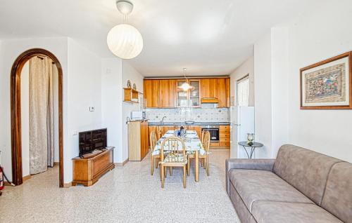 Recco Apartamento | Amazing Apartment In Recco With Kitchen