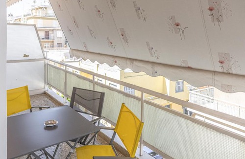 Ampelokipoi Apartamento | Amazing apartment near metro Station!