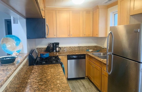 West Newport Casa | AMAZING Beach Escape - Beautiful 3 BD/2 BA-Bikes-BBQ-Umbrellas-Chairs-Balls-MORE