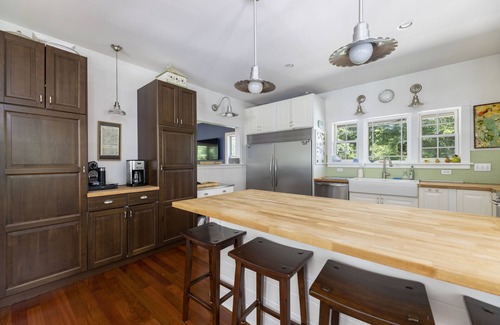 Misquamicut Casa | Amazing Beach House in the Woods with Pool and Hot Tub