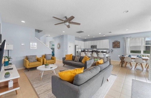 Kissimmee Complejo | AMAZING BELLA VIDA RESORT 270BD-5 BEDROOMS - 5 BATHROOMS - 10 GUESTS- LAKE VIEW