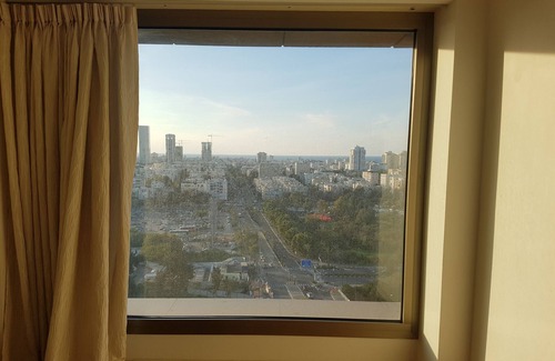 Shafir Apartamento | ¡Increíble apartamento con vistas a la ciudad y al mar! Tel Aviv