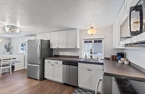 Coeur d'Alene Casa | Amazing Coeur d' Alene Sander's Beach Bungalow