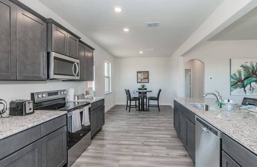 Seagoville Casa | Amazing Contemporary 4BR New Retreat ~ Fam&Group