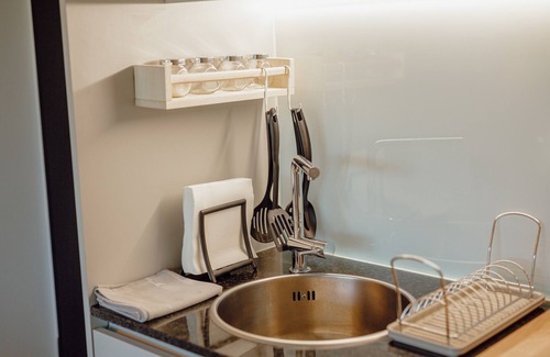Vila Nova de Gaia Apartamento | AMAZING DESIGN GARDEN with POOL by VACATIONY