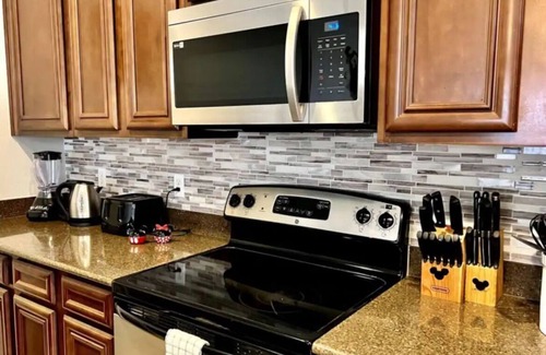 Calabria Casa | Amazing Disney Spacious 4-bedroom townhome , check in 4pm, check out 10 am