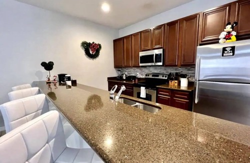 Calabria Casa | Amazing Disney Spacious 4-bedroom townhome , check in 4pm, check out 10 am