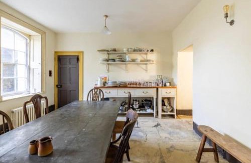 Isle of Grain Casa | Amazing Dockyard Historical Georgian House