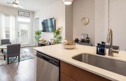 King William Apartamento | Amazing Downtown 2 BR*️RiverWalk*Alamo*WIFI|Pool|Gym