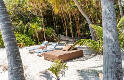 Chacchoben Casa | Amazing ECO Palapa at Private Beach in Sian Kaan.
