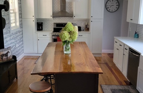 Montville Otro | Amazing entertainment home