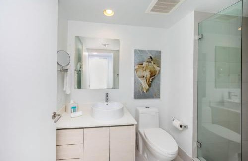 Hallandale Beach Hotel | Amazing Family Studio at Beachwalk on Hallandale