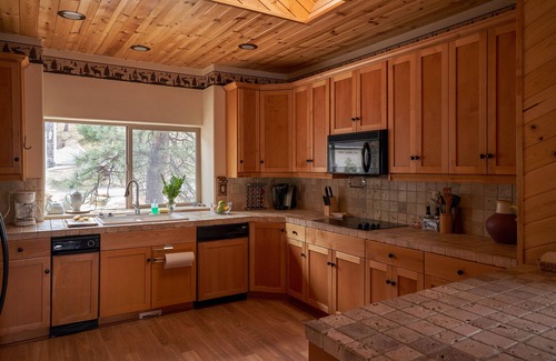 Running Springs Casa | AMAZING FAMILY VACATION CABIN Amazing mountain view 3100sqf