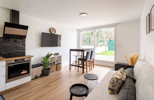 Orsay Casa | Amazing flat, Paris suburb, near Versailles ,Orly
