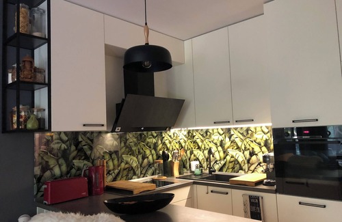 Varna Municipality Apartamento | Amazing garden terrace,fully equipped kitchen,private parking and free WiFi.