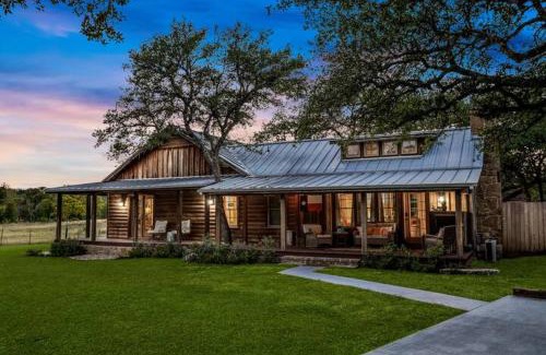 Leander Casa | Amazing Hill Country Experience Cabin on 14 Acres