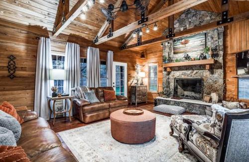 Leander Casa | Amazing Hill Country Experience Cabin on 14 Acres
