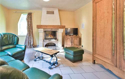Bonneville-la-Louvet Casa | Amazing Home In Bonneville-La-Louvet