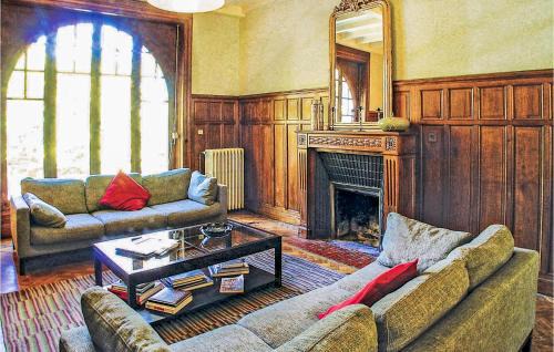 Terrasson-la-Villedieu Casa | Amazing Home In Terrasson-Lavilledieu