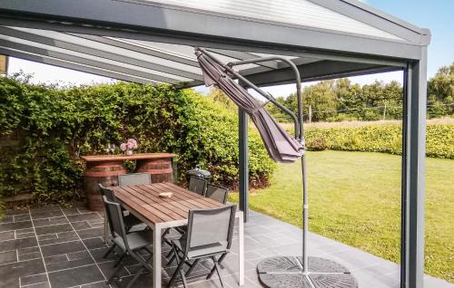 Saint-Aubin-Routot Casa | Amazing Home In Saint-Aubin-Routot
