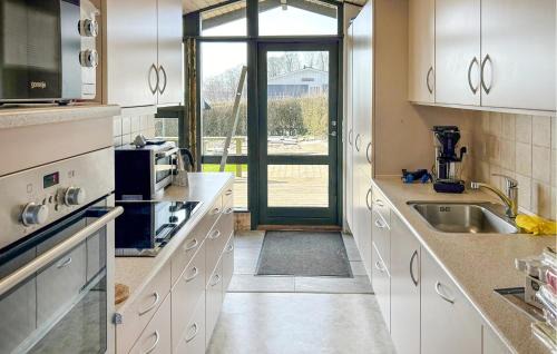 Aabenraa Casa | Amazing Home In Aabenraa With Kitchen