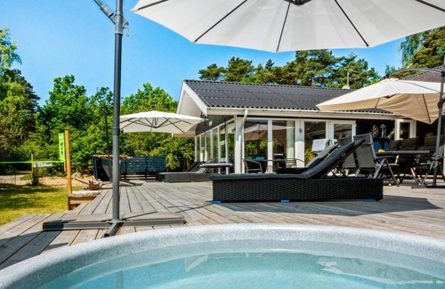 Oster Somarken Casa | Increíble casa en Aakirkeby con WiFi