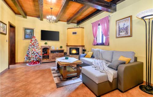 Sveti Ivan Zelina Casa | Amazing Home In Adamovec With Sauna