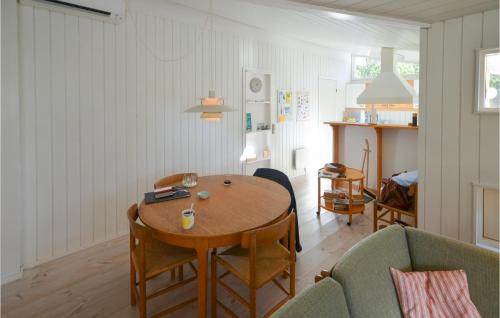 Anholt Casa | Amazing Home In Anholt With Kitchen